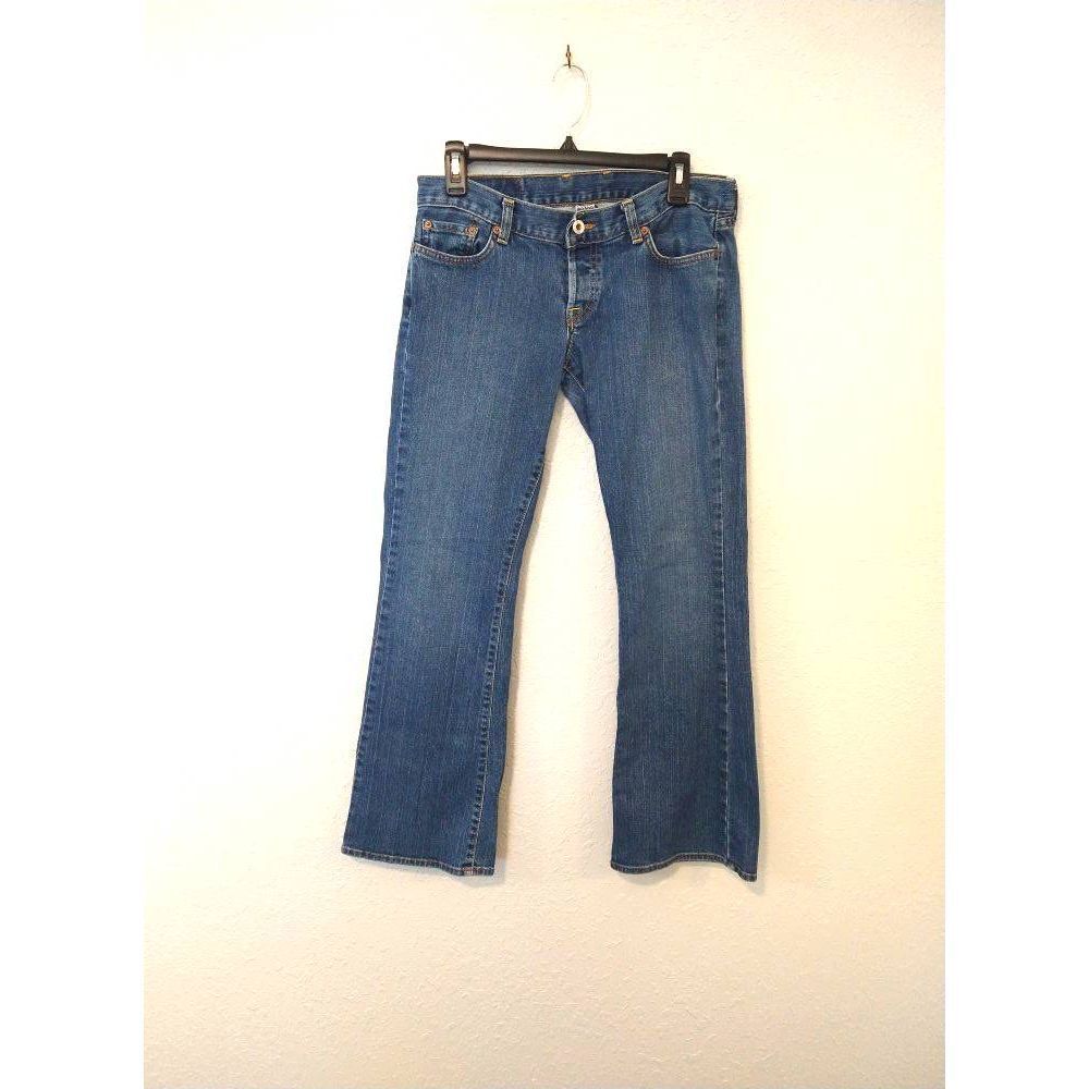 Lucky Brand low rise, flare legged ladies jeans size 8/29